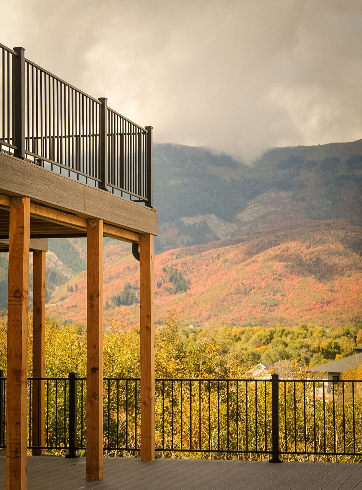 Mountain-view deck